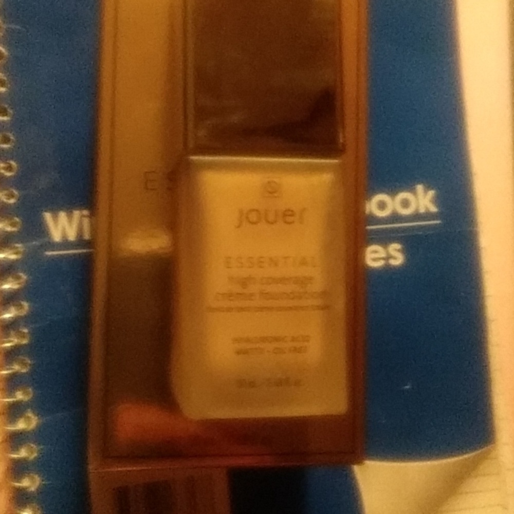 NWOT Jouer Foundation
